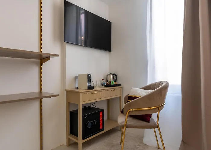 Decimo Meridio- At Spanish Steps- 4* Rom