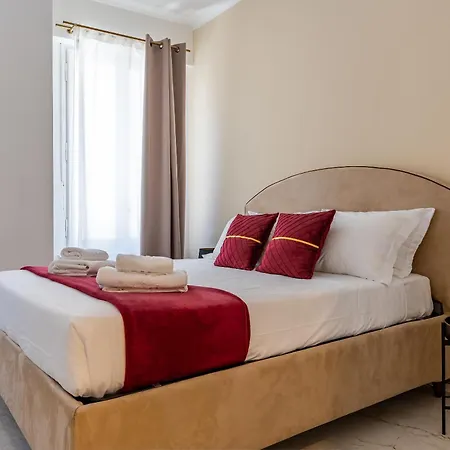 Decimo Meridio- At Spanish Steps- Guest house