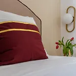 Decimo Meridio- At Spanish Steps- 4*