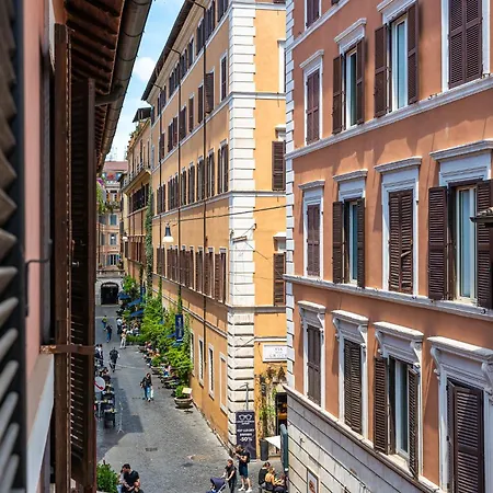 Decimo Meridio- At Spanish Steps- Rome