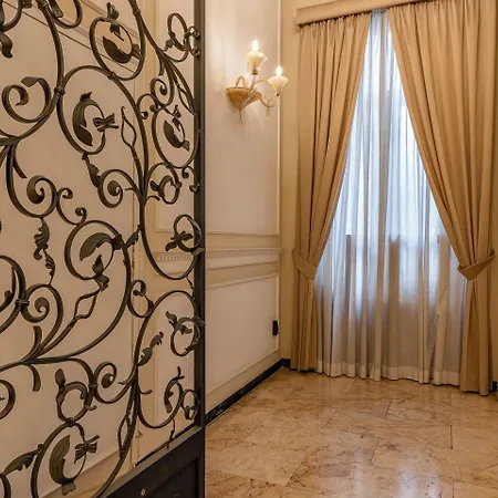 Decimo Meridio- At Spanish Steps- Maison d'hôtes Rome