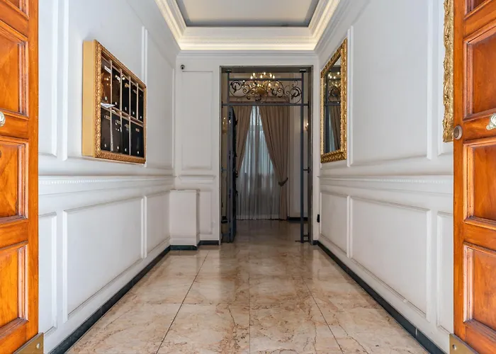 Decimo Meridio- At Spanish Steps- Gasthuis 4*