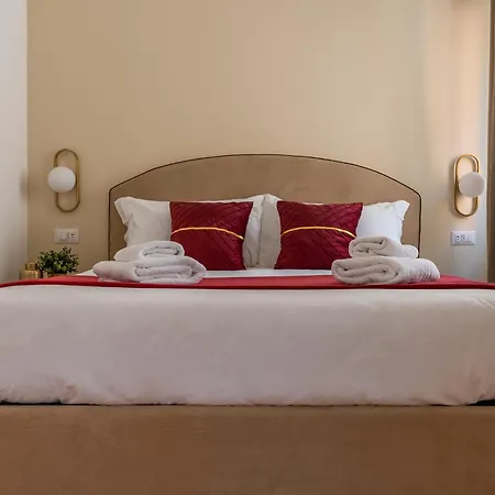 Decimo Meridio- At Spanish Steps- Penzion 4*