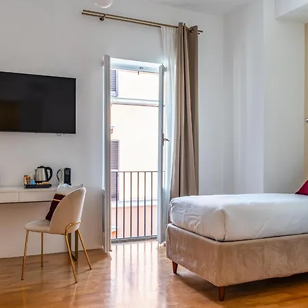 Decimo Meridio- At Spanish Steps- 4* Rom