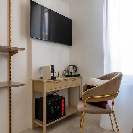 Decimo Meridio- At Spanish Steps- 4* Rom