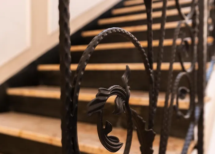 Decimo Meridio- At Spanish Steps- Guest house Rome